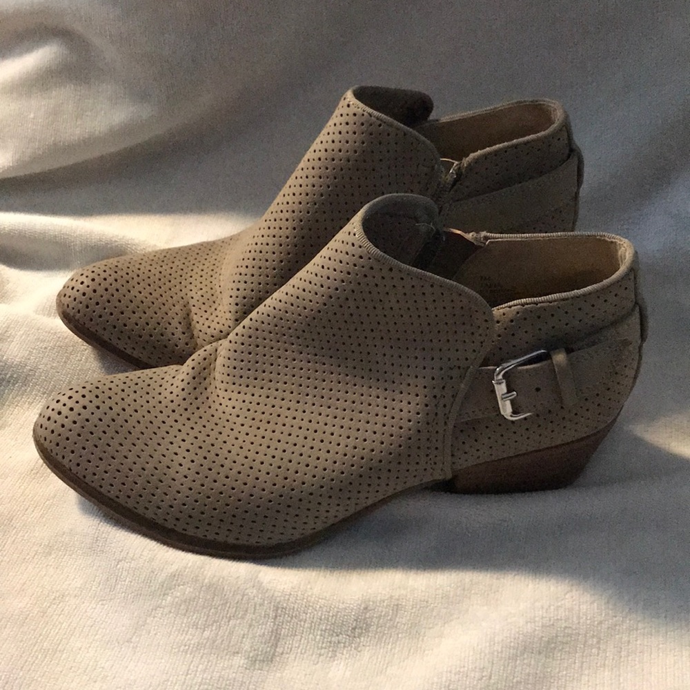 Ankle booties